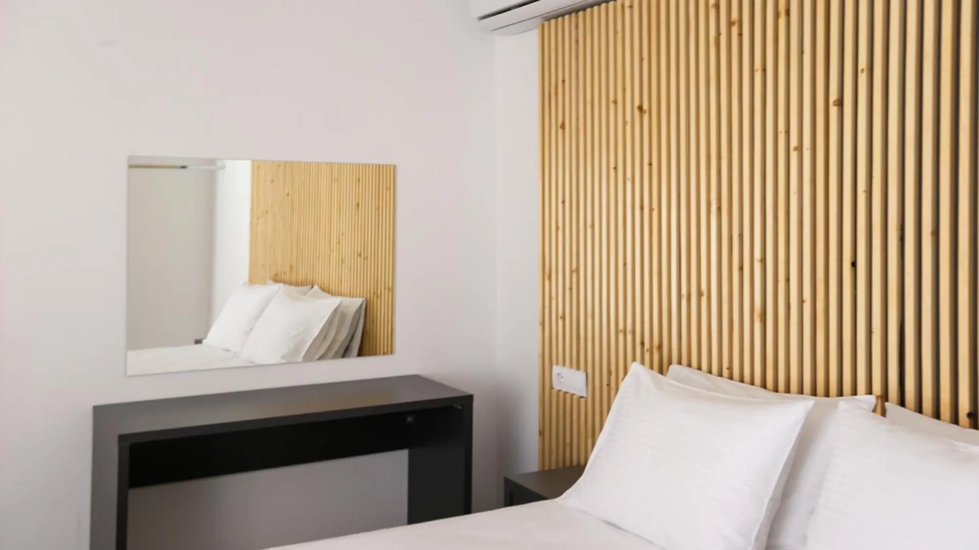 Colette'S Comfort Himare