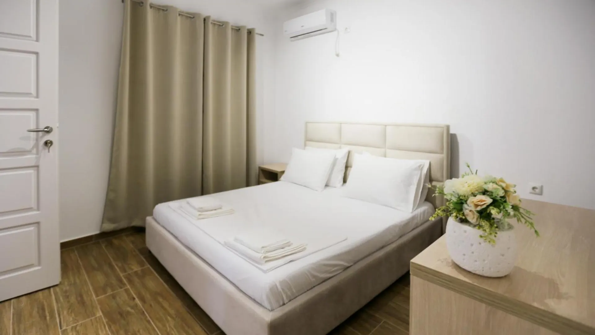Colette'S Comfort Himare Apartment