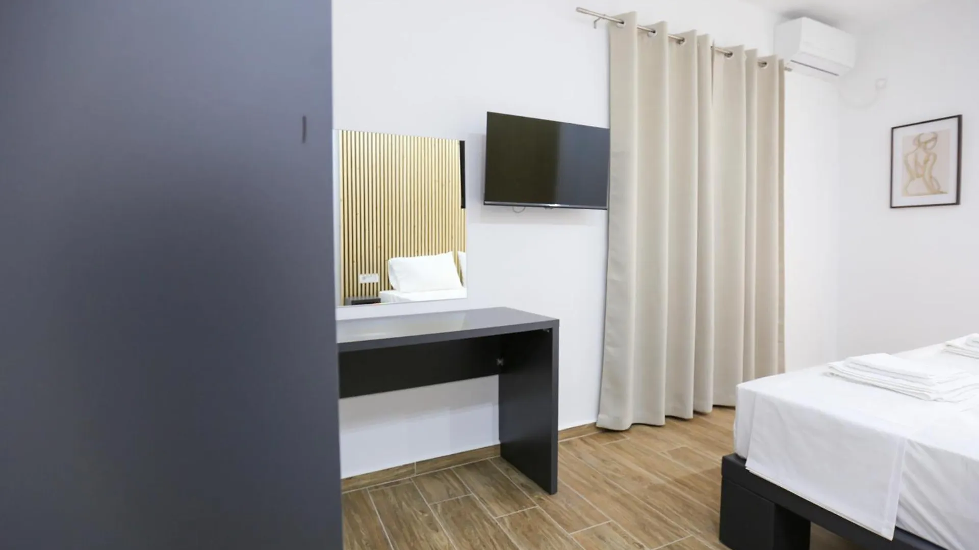 Apartment Colette'S Comfort Himare