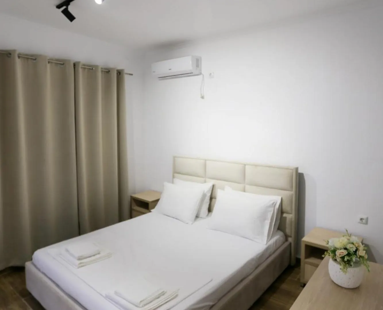 Apartment Colette'S Comfort Himare Albania